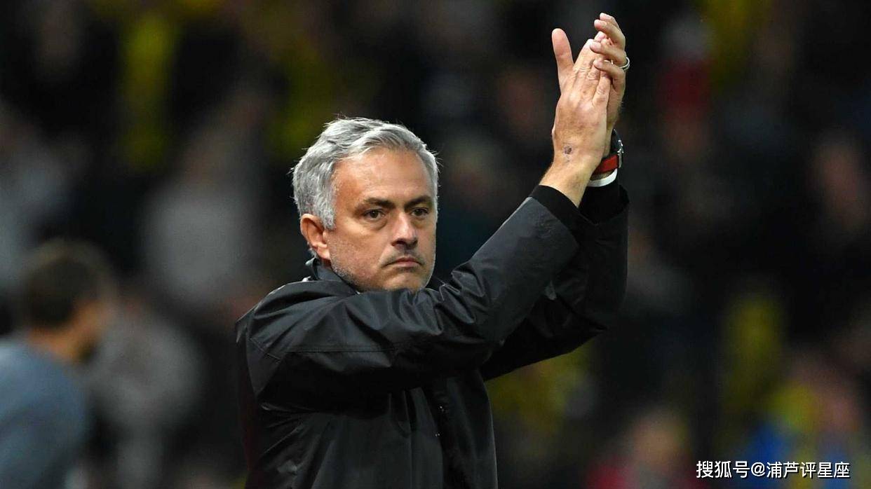 所以做出这, 穆里尼奥此, 他甚至向本 所以做出这, 穆里尼奥此, 他甚至向本