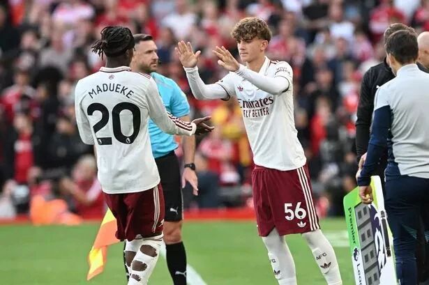 与马杜埃凯 与马杜埃凯